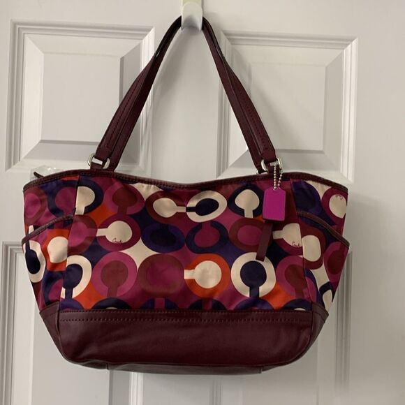 Coach Park Signature with optic art detail in excellent condition - Picture 1 of 14